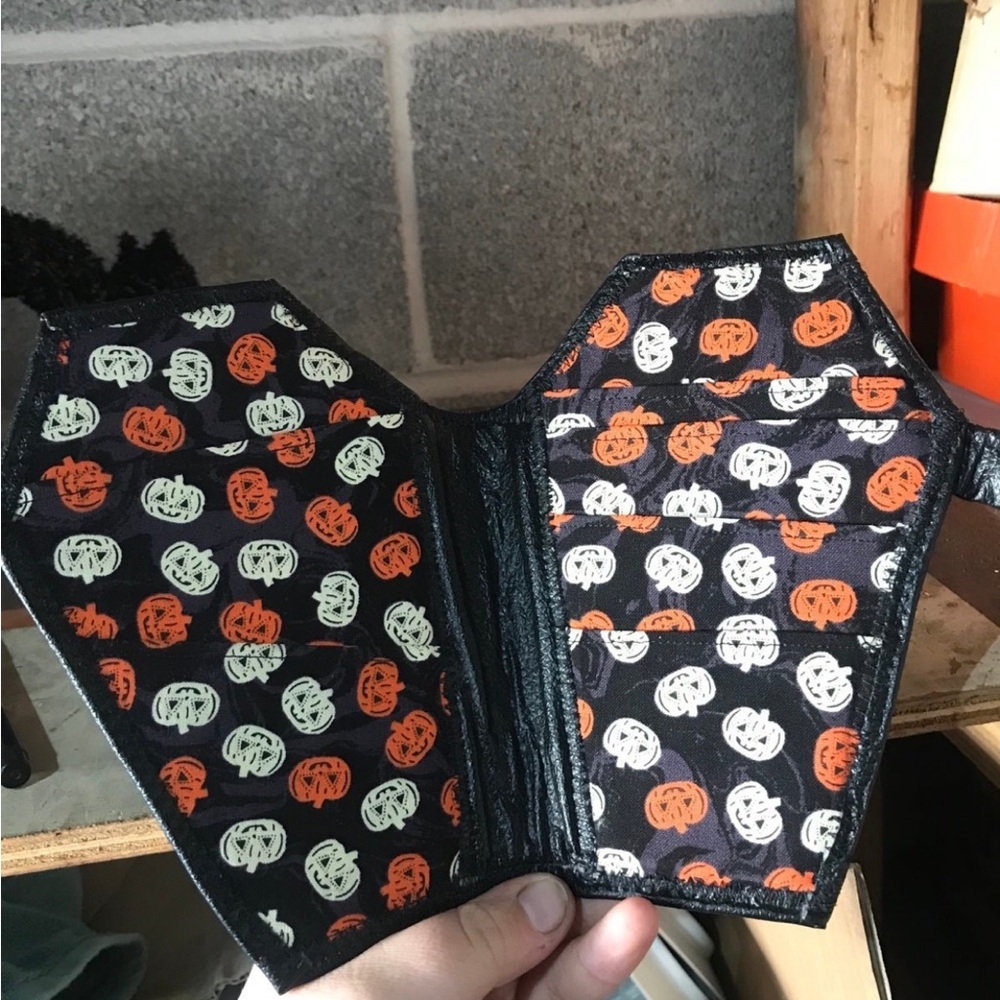 Coffin wallet